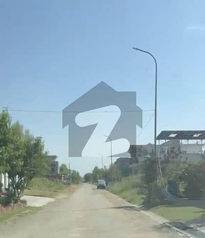 نیول اینکریج اسلام آباد میں 1 کنال رہائشی پلاٹ 2.25 کروڑ میں برائے فروخت۔