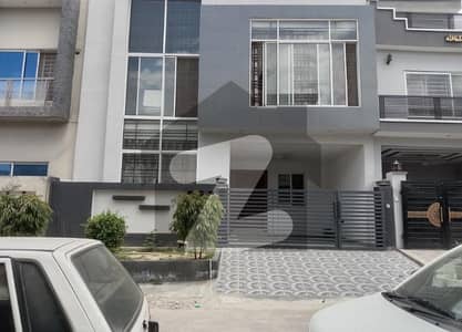 Faisal margalla city FMC B-17 Islamabad  7 Marla full house available for rent