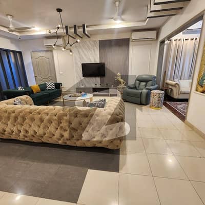 ڈی ایچ اے فیز 8 ڈی ایچ اے ڈیفینس,کراچی میں 4 کمروں کا 10 مرلہ مکان 9.85 کروڑ میں برائے فروخت۔