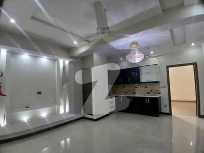 E11 makkah Tower Apartment For sale Square Feet 850