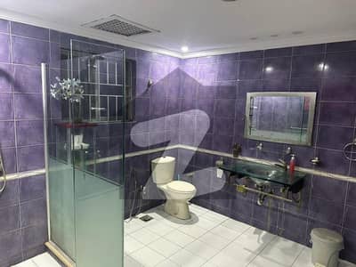 بحریہ ٹاؤن فیز 3 - ایگزیکیٹو لاجز بحریہ ٹاؤن فیز 3,بحریہ ٹاؤن راولپنڈی,راولپنڈی میں 5 کمروں کا 1 کنال مکان 3.5 لاکھ میں کرایہ پر دستیاب ہے۔