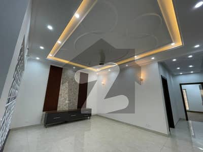 Beautiful Brand New 1 Kanal Upper Portion For Rent In Lake City Meadows Original Pic