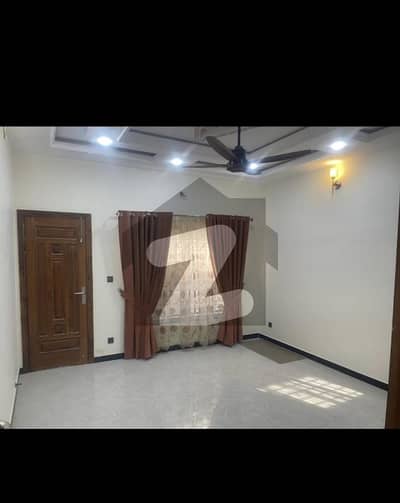 One kanal , AAA quality (Owner built) house