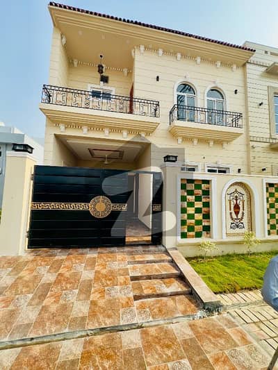 5 Marla Modern Luxury House For Sale In Central Park Lahore