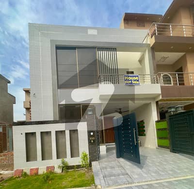 5 Marla Modern Luxury House For Sale In Central Park Lahore