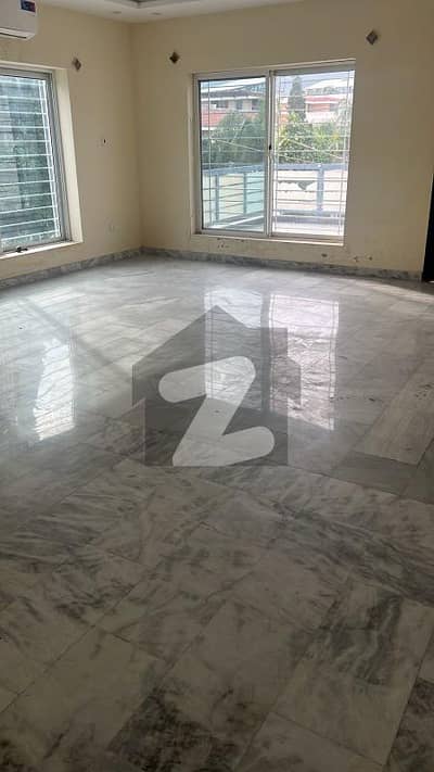 ایف ۔ 6/2 ایف ۔ 6,اسلام آباد میں 4 کمروں کا 1 کنال مکان 8.0 لاکھ میں کرایہ پر دستیاب ہے۔