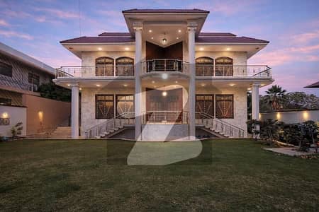 Your Ideal 1000 Square Yards House Has Just Become Available In Gulshan-e-Iqbal - Block 7