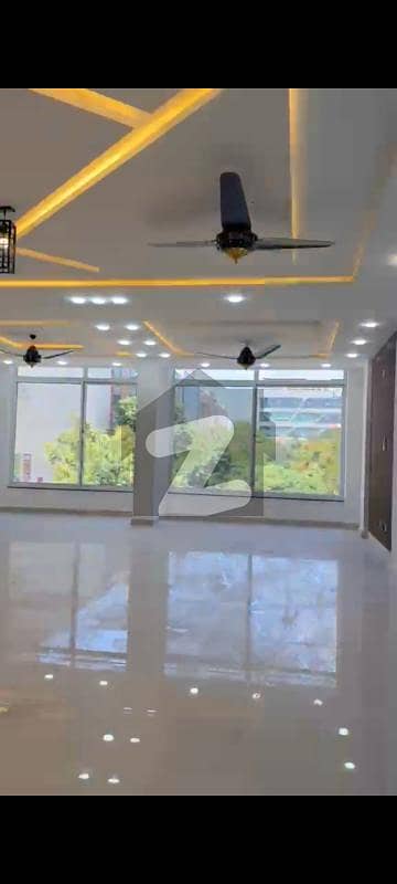 I-8 MARKAZ 1ST FLOOR NEWLY RENOVATED 1100 SQFT OFFICE WITH BATH AND KITCHEN 275K