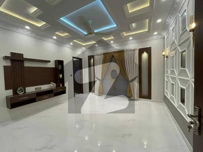 10 Marla Slightly Used Upper Portion Available For Rent In Bahria Town Lahore.