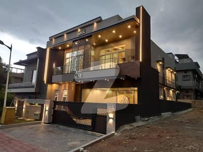 بحریہ گرینز۔ اوورسیز انکلیو - سیکٹر 2 بحریہ گرینز۔ اوورسیز انکلیو,بحریہ ٹاؤن فیز 8,بحریہ ٹاؤن راولپنڈی,راولپنڈی میں 5 کمروں کا 10 مرلہ مکان 5.65 کروڑ میں برائے فروخت۔