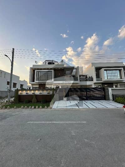 بخ ولاز فیز 2 - علی بلاک بوچ ایگزیکٹو ولاز - فیز 2,بش ایگزیکٹو ولاز,ملتان میں 6 کمروں کا 17 مرلہ مکان 7.0 کروڑ میں برائے فروخت۔