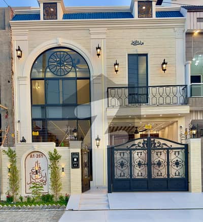 سینٹرل پارک ۔ بلاک اے1 سینٹرل پارک ہاؤسنگ سکیم,لاہور میں 4 کمروں کا 5 مرلہ مکان 2.45 کروڑ میں برائے فروخت۔