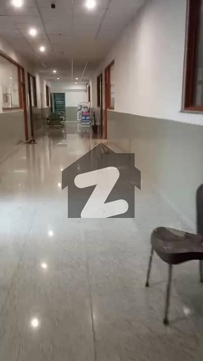 جی ۔ 8 مرکز جی ۔ 8,اسلام آباد میں 1 کمرے کا 2 مرلہ دفتر 1.6 لاکھ میں کرایہ پر دستیاب ہے۔