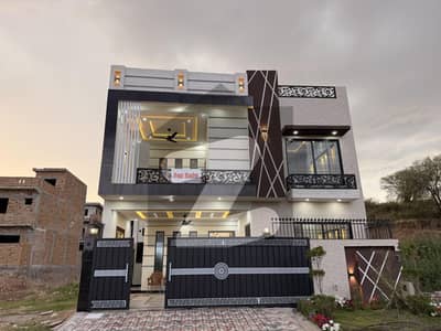 7 Marla Owner Built 1.5 Storey House For Sale