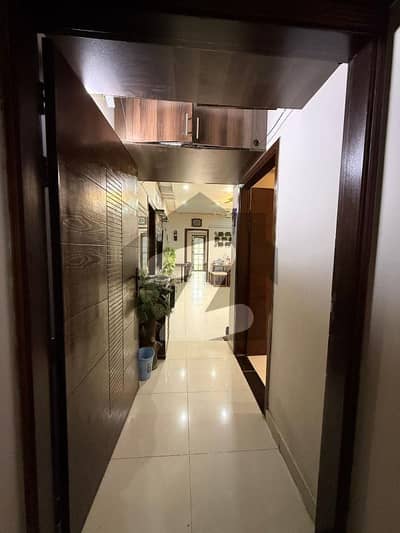 Well maintain Flat For Sale In Gulshan-e-Iqbal Block-4