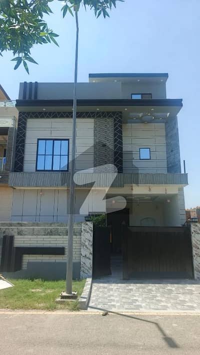 Beautiful Brand New House For Sale - Registry House