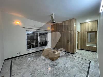 DHA Phase 1 1 Kanal Brand New Uppar Portion 3 Bedrooms Available For Rent