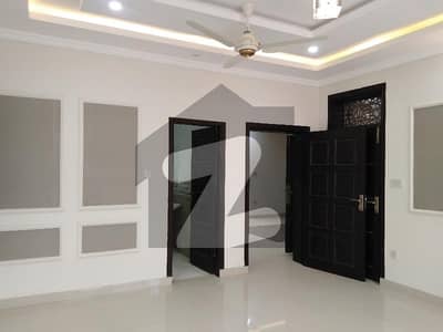 Investors Should sale This House Located Ideally In Mumtaz City