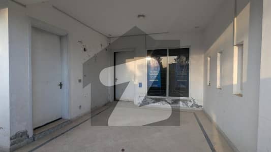 Main Liaqat avenue Lop clear 7 Marla double story house for sale