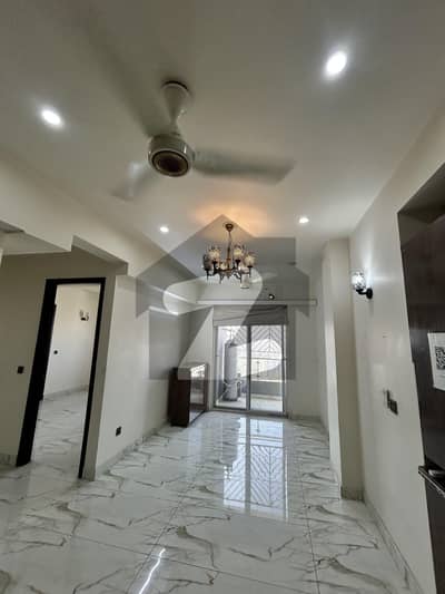 کلفٹن ۔ بلاک 7 کلفٹن,کراچی میں 4 کمروں کا 10 مرلہ فلیٹ 2.1 لاکھ میں کرایہ پر دستیاب ہے۔