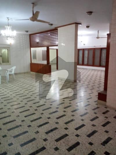 FIRST FLOOR PORTION AVAILABLE FOR RENT SILENT COMMERCIAL USER ONLY