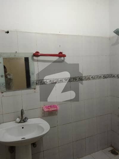 جی ۔ 13 اسلام آباد میں 2 کمروں کا 4 مرلہ بالائی پورشن 50.0 ہزار میں کرایہ پر دستیاب ہے۔