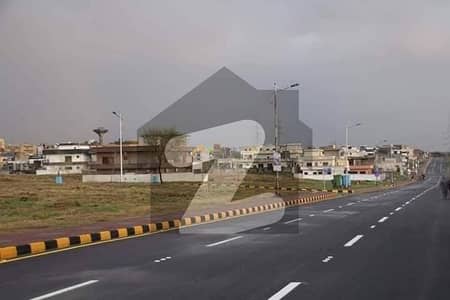 ایم پی سی ایچ ایس - بلاک جی ایم پی سی ایچ ایس ۔ ملٹی گارڈنز,بی ۔ 17,اسلام آباد میں 8 مرلہ رہائشی پلاٹ 85.0 لاکھ میں برائے فروخت۔
