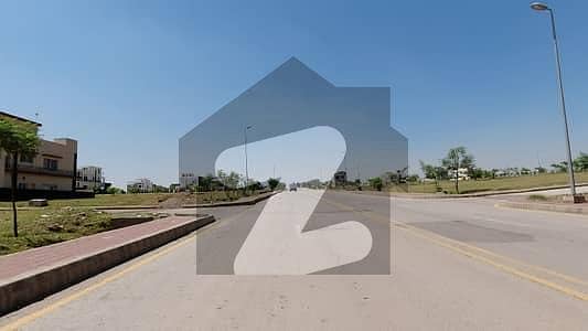ڈی ایچ اے فیز 1 - سیکٹر ایف ڈی ایچ اے ڈیفینس فیز 1,ڈی ایچ اے ڈیفینس,اسلام آباد میں 1 کنال رہائشی پلاٹ 7.0 کروڑ میں برائے فروخت۔