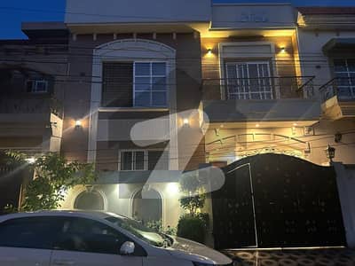 ڈائمنڈ سٹی غالب روڈ,سیالکوٹ میں 4 کمروں کا 6 مرلہ مکان 2.7 کروڑ میں برائے فروخت۔
