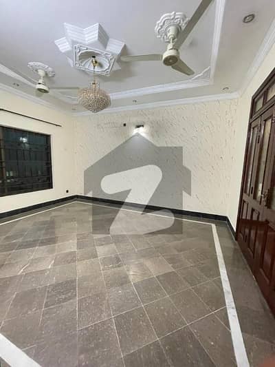 ای ۔ 11 اسلام آباد میں 4 کمروں کا 1 کنال بالائی پورشن 2.5 لاکھ میں کرایہ پر دستیاب ہے۔