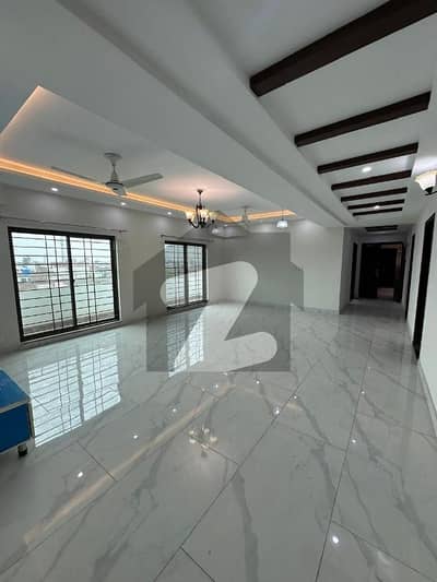 1 Floor 3 Bed Room Apartment Available For Sale in Askari 11 Lahore