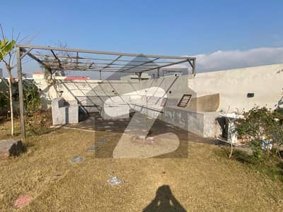 1 kanal corner basement house with 20kv solar and 1 kanal plot available for sale
