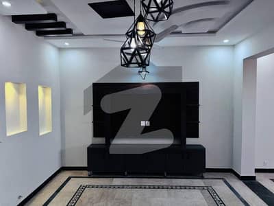 آئی ۔ 14 اسلام آباد میں 6 کمروں کا 6 مرلہ مکان 3.2 کروڑ میں برائے فروخت۔