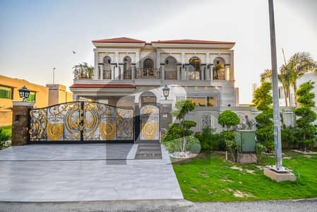 1 Kanal Top Quality Build Luxurious Beautiful Modern Design Villa With Basement For Sale In DHA Lahore Phase 7 Prime Location