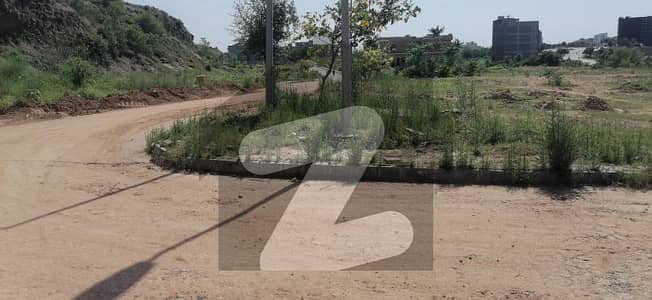 1 KANAL CORNER SOLID PLOT FOR SALE IN DHA-3