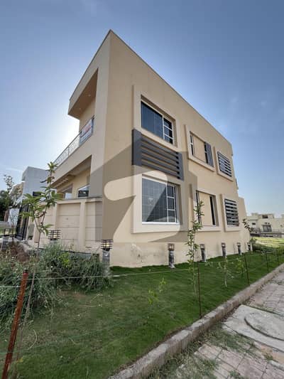 بحریہ گرینز۔ اوورسیز انکلیو - سیکٹر 5 بحریہ گرینز۔ اوورسیز انکلیو,بحریہ ٹاؤن فیز 8,بحریہ ٹاؤن راولپنڈی,راولپنڈی میں 5 کمروں کا 6 مرلہ مکان 2.8 کروڑ میں برائے فروخت۔