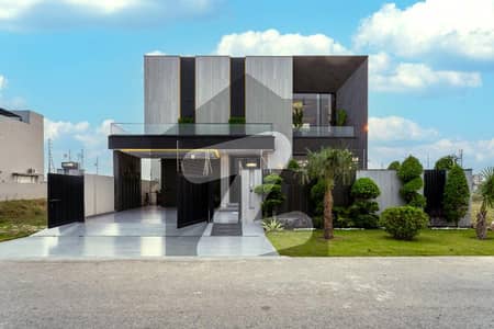 Owner Build Modern House For Sale at Hot Location Near Park Commercial
