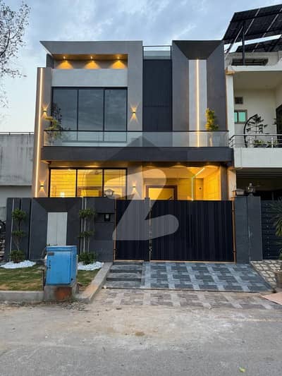 5 Marla Facing Park House Available For Sale in B Block Citi Housing Sialkot