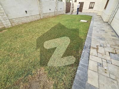 Seaview Apartment Ground Floor Available For Rent