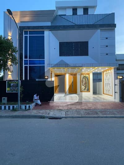 Park Facing Brand New 10 Marla House Is For Sale In Top City