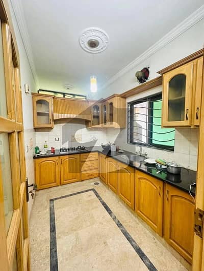 G-11, 30x60 Full House 5-Beds 2-Kitchen