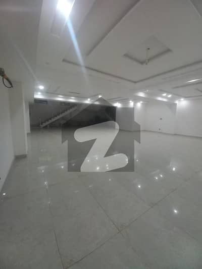 1 kanal second floor hall