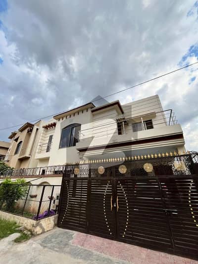 8 MARLA HOUSE FOR SALE WITH BASMENT AND WATER BORING IN ABUBAKAR BLOCK