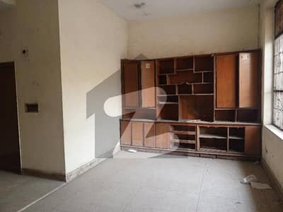 10 Marla Double Story House For Rent