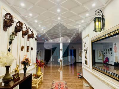 8 Kanal Farmhouse Available For Sale On Raiwind Hot Location