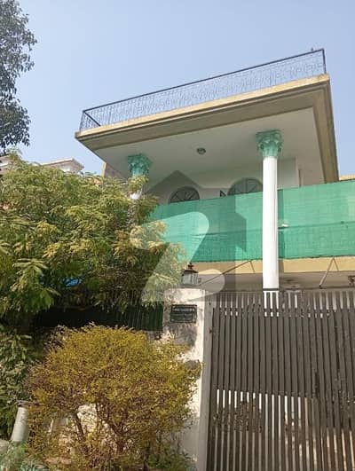 Investors Dream: 35x70 Plot with Old Construction G-10/1, Islamabad