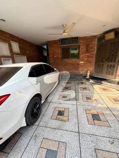 10 Marla Luxurious 2 Storey House For Urgent Sale