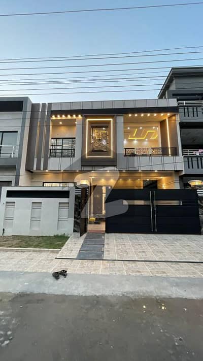 10 Marla Prime Location Ultra Modern House For Sale