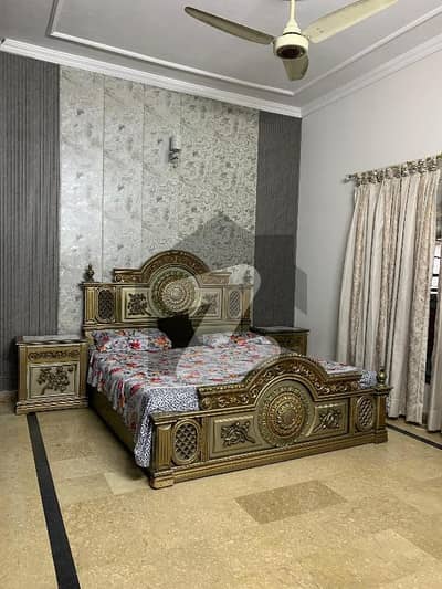 طارق گارڈنز ۔ بلاک اے طارق گارڈنز,لاہور میں 2 کمروں کا 10 مرلہ مکان 3.25 کروڑ میں برائے فروخت۔