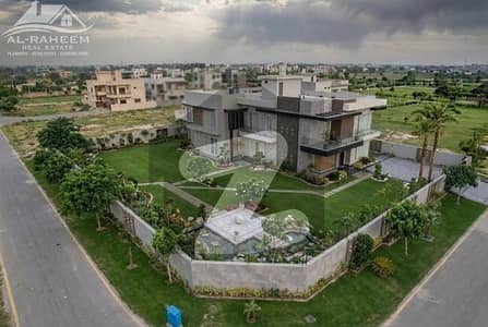 1 KANAL ULTRA MODERN MAZHAR DESIGN BUNGALOW WITH 1 KANAL CORNER MENTAINED LAWN FOR SALE IN DHA PHASE 7 NEAR TO RAYA.